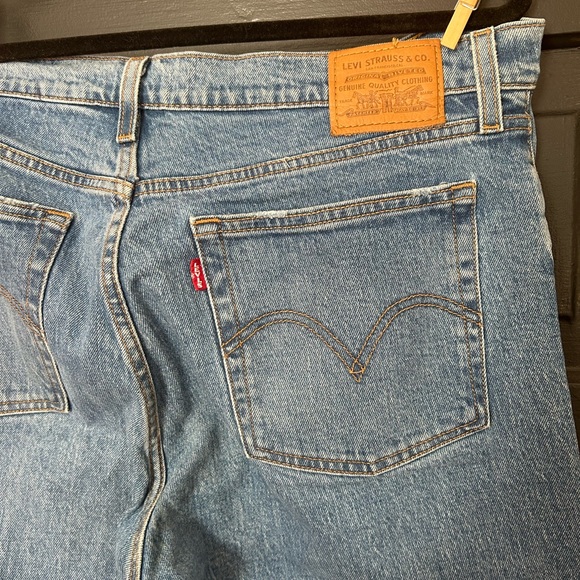 Levi’s Wedgie Straight Size 31 Short Button Fly Barely Worn - Picture 5 of 7